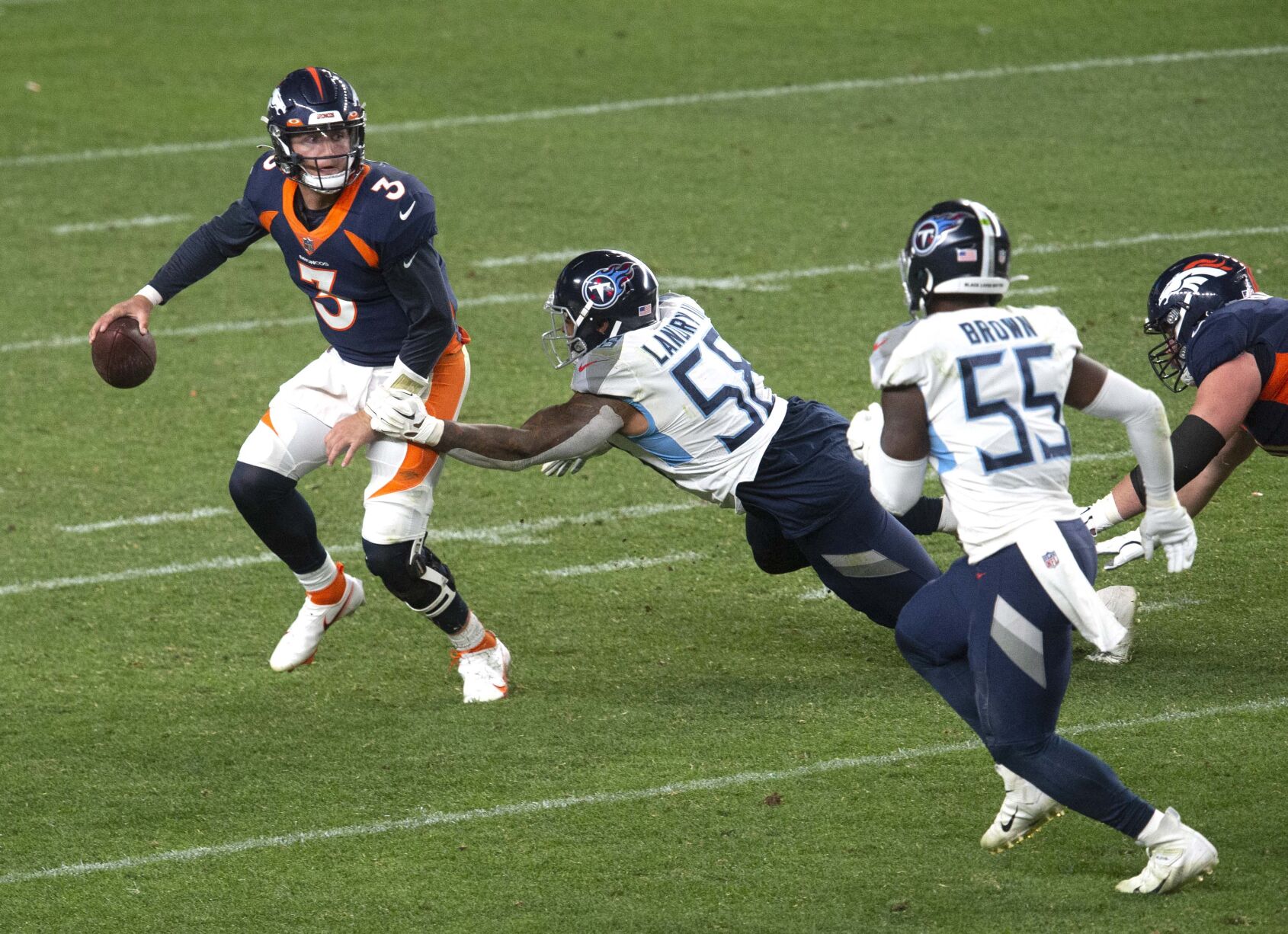 09_14_20 broncos titans2317.jpg
